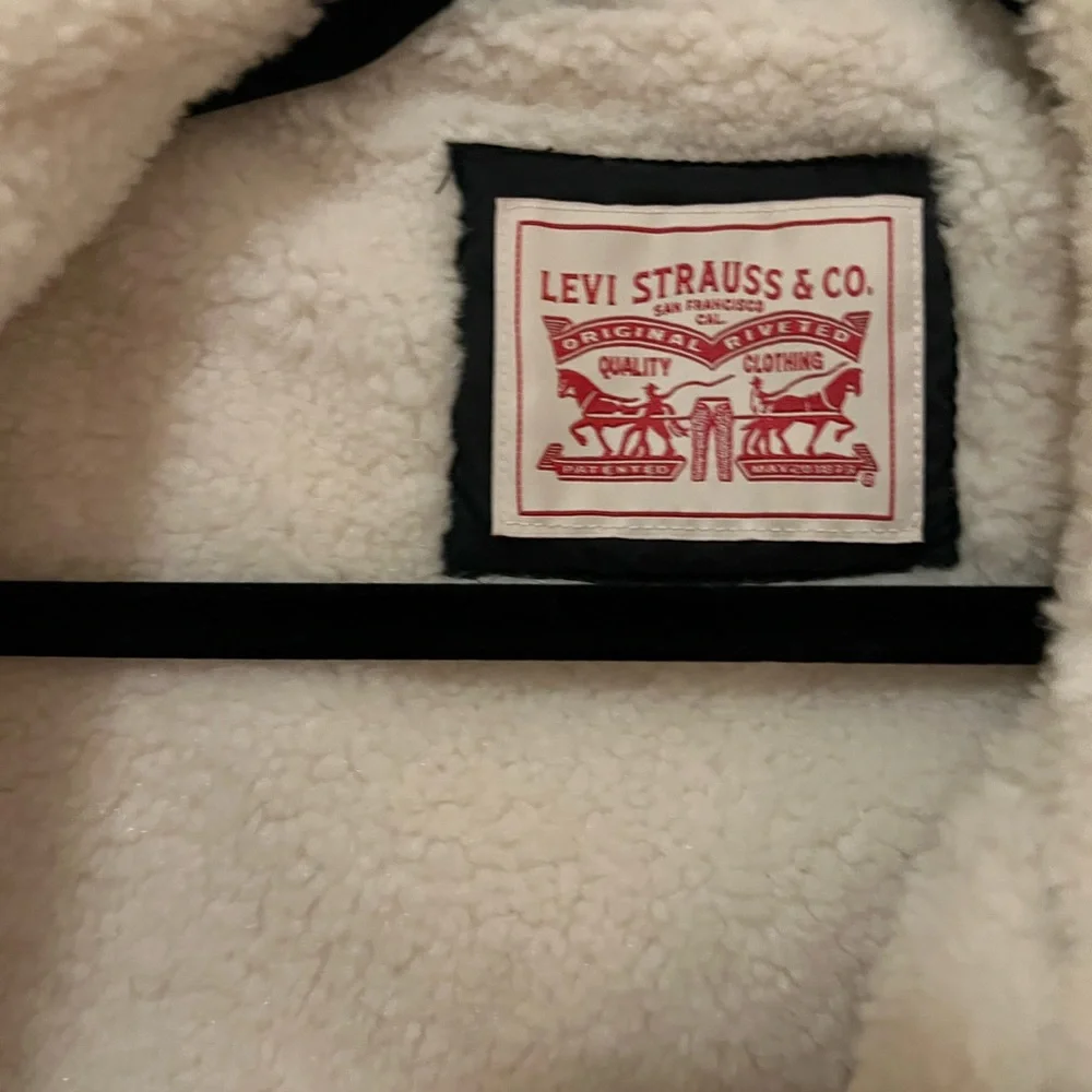 Puffer jacket - Picture 3 of 4